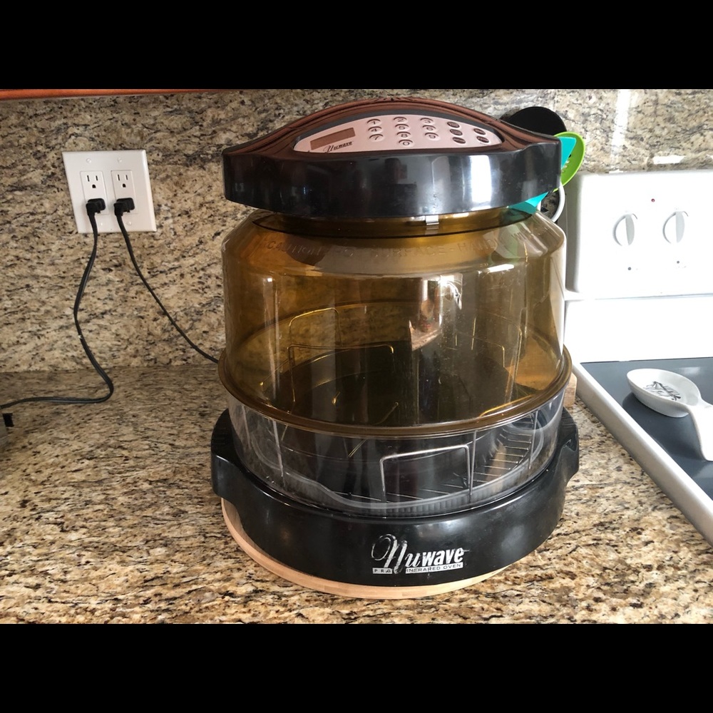 Nuwave oven with added accessories